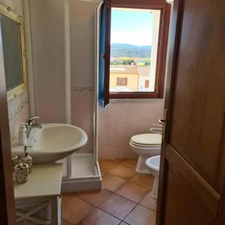 Charming Flat In Apartment Santa Teresa Gallura