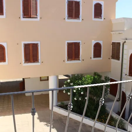 Charming Flat In Apartment Santa Teresa Gallura