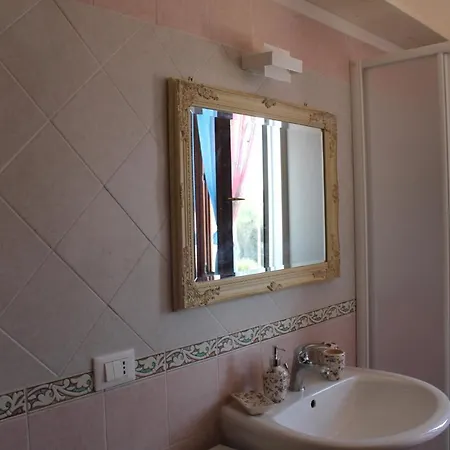 Charming Flat In Apartment Santa Teresa Gallura
